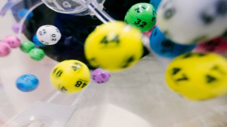 Lottery balls representing the concept of optimizing site structure for web design and SEO