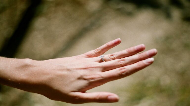 Create engaging content with a focus on elegant engagement ring photography