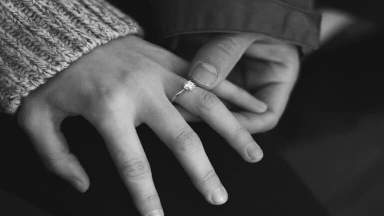 Create engaging content with a focus on emotional connections through an engagement ring moment