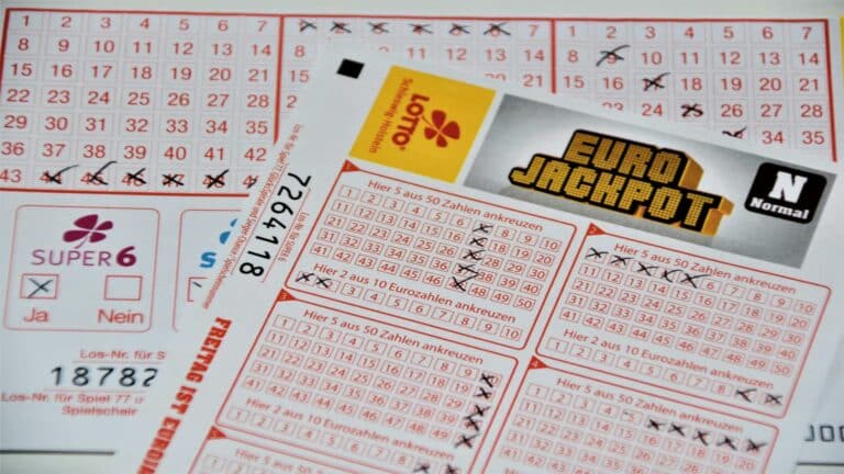 EuroJackpot lottery ticket with marked numbers promoting organic search traffic strategies