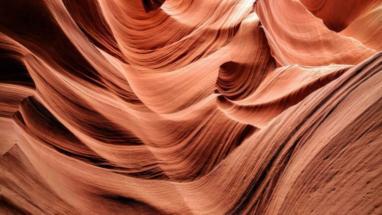 Create engaging blogs with stunning sandstone formations