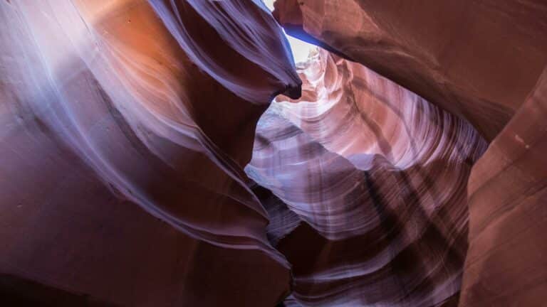 Antelope Canyon showcasing stunning geological formations, ideal for creating engaging blogs